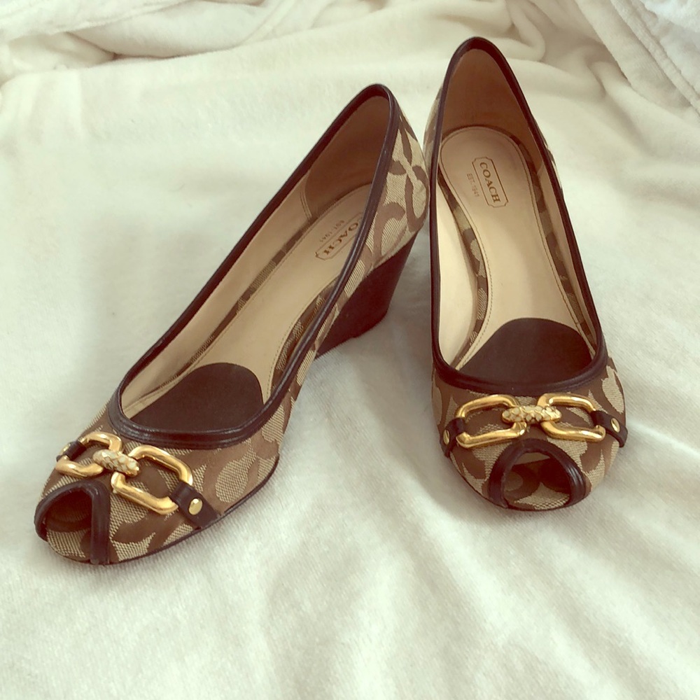 Coach peep toe pumps brown